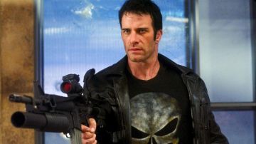 Le T-shirt Skull de Punisher / Frank Castle (Thomas Jane) dans The Punisher