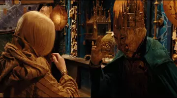 Les authentiques mains du troll Cathedral Head (Brian Steele) dans Hellboy 2