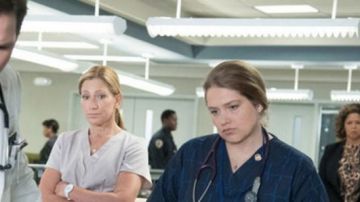Pendientes Zoey barkow en enfermera jackie merritt wever