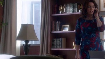 La robe Black Halo de Mellie Grant (Bellamy Young) dans Scandal S5E8