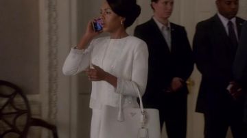 The dress Victoria Beckham to Olivia Pope (Kerry Washington) in Scandal S5E6