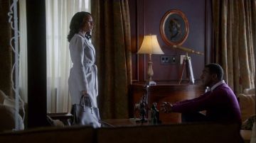 Le manteau Max Mara d'Olivia Pope (Kerry Washington) dans Scandal S5E5