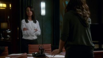 The top Jason Wu Olivia Pope (Kerry Washington) in Scandal S5E1