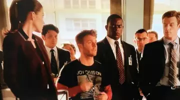 tee shirt joy division vu sur brian finch dans limitless