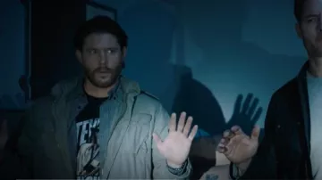 Stevie Ray Vaughan Men Ol' Stevie T-Shirt worn by Russell Shaw (Jensen Ackles) as seen in Tracker (S01E12)