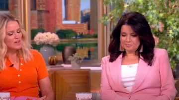 Blazer de crepé Lafayette 148 Finesse usado por Ana Navarro visto en The View el 10 de junio de 2024