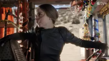 Tenues de film fantômes : Ana de Armas porte une veste en cuir pour jouer Sadie