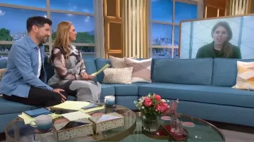 Jupe longue en maille florale noire River Island portée par Josie Gibson comme on le voit dans This Morning on 06 Mey,2024