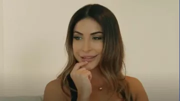 Collar Bvlgari B-zero One Small Round Logo usado por Taleen Marie como se ve en The Real Housewives of Dubai (T02E02)