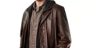 Clothing from Red One Movie: Chris Evans is wearing brown jacket to portray Jack O'Malley