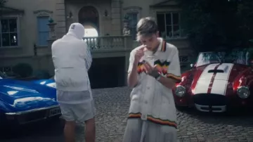 Casablanca Pantalones cortos de punto Chevron blancos y multicolores usados por Lucho SSJ en Lucho SSJ,Duki - Casablanca (Video Oficial)
