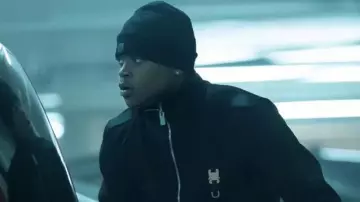 Power Book II : Ghost Outfits : Michael Rainey Jr. porte une veste noire pour incarner Tariq St. Patrick dans la saison 4, épisode 1 de la série télévisée