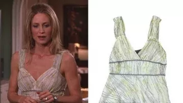The O.C. Wardrobe: Kirsten Cohen (Kelly Rowan) is wearing BCBGMaxAzria ivory with white and grey print top in season 1, episode 20