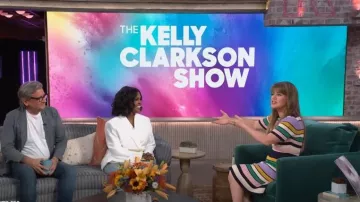 Vestido de punto de rayas múltiples Shoshanna Nora usado por Kelly Clarkson como se ve en The Kelly Clarkson Show el 12 de junio de 2024