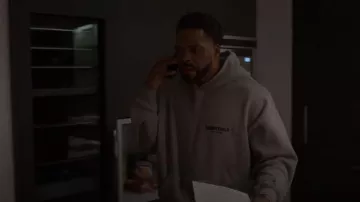 Fear Of God Essentials Logo Print Hoodie worn by Davis Maclean (Method Man) as seen in Power Book II: Ghost (S04E01)