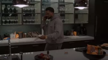 Fear Of God Essentials Sweatpants Light Oatmeal worn by Davis Maclean (Method Man) as seen in Power Book II: Ghost (S04E01)