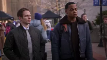 Veste en sergé matelassé Ralph Lauren portée par Brayden Weston (Gianni Paolo) comme on le voit dans Power Book II : Ghost (S04E02)