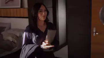 Chemise en satin à boutons recouverte de Zara portée par Riley Saxe-Merchant (Andrea Lee Christensen) comme on le voit dans Power Book II : Ghost (S04E02)