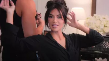 Skims Soft Lounge Set worn by Kim Kardashian as seen in The Kardashians (S05E04)