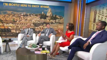 Vestido tubo de crepé con manga corta y hombros descubiertos usado por Gayle King como se vio en CBS Mornings el 13 de junio de 2024