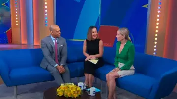 Short droit taille haute Thom Browne porté par Jennifer Ashton tel que vu dans Good Morning America le 18 juin 2024