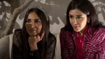 Bandeau orné de Zara porté par Sara Al Madani comme on le voit dans The Real Housewives of Dubai (S02E03)