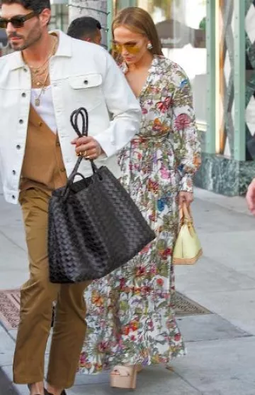 Elie Saab Leather Platform Sandals worn by  Jennifer Lopez in Los Angeles on June 1, 2024