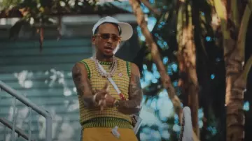 Casablanca Yellow & Green-Stripe Sweater Vest worn by Ozuna in KEY-KEY FT OZUNA - TENGO UN PLAN REMIX (VÍDEO OFICIAL)