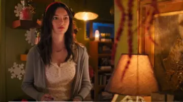 Brandy Melville Brandy 1/4 Button Zelly worn by Claire (Thailey Roberge) as seen in Reginald the Vampire (S02E07)