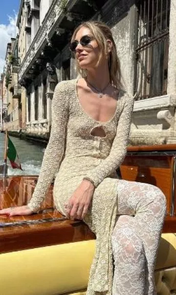 Pulsera de esmeraldas de Chiara Ferragni usada por Chiara Ferragni en su Instagram el 28 de abril de 2024