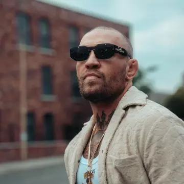 Versace Black Clear Medusa Biggie Sunglasses worn by Conor McGregor on the Instagram account @thenotoriousmma