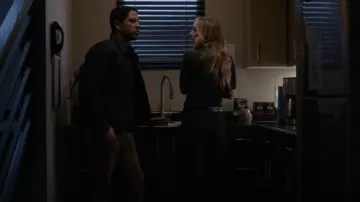 AG Jeans Farrah Jeans porté par Jennifer Jareau (A. J. Cook) tel qu’on le voit dans Esprits criminels (S17E03)