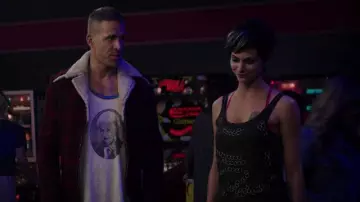 El aspecto de Deadpool: Ryan Reynolds usa una chaqueta de cuello de piel para su papel de Wade Wilson en la película