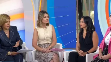 Haut Ulla Johnson Kyla en bois flotté porté par Savannah Guthrie comme on le voit dans Today le 25 juin 2024