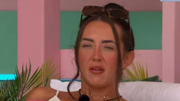 Gafas de sol rectangulares Boohoo Tortoise Chunky Frame usadas por Jess White como se ve en Love Island (T11E19)