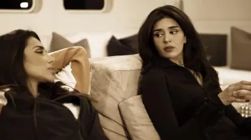 Lululemon Define Cropped Jacket Nulu worn by Saba Youssef as seen in The Real Housewives of Dubai  (S02E04)