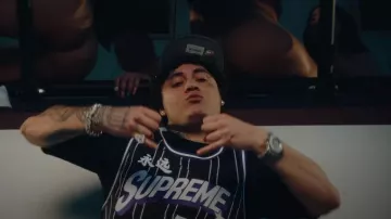 Camiseta de baloncesto Supreme Black & Purple Star usada por Ohgeesy en Shoreline Mafia - Work (OHGEESY & FENIX FLEXIN) [Video musical oficial]