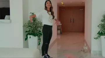Nike Air Jordan Retro High In Bubblegum usada por Taleen Marie como se ve en The Real Housewives of Dubai (T02E04)