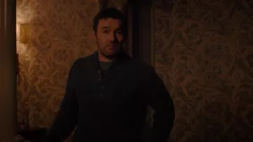 Suéter militar Henley de mezcla de lana Schott NYC usado por Jason Dessen (Joel Edgerton) como se ve en Dark Matter (S01E09)