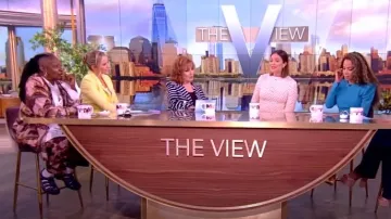 Farm Rio Shuhu Beige Cargo Pants worn by Whoopi Goldberg as seen in The View on June 25, 2024