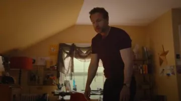 T-shirt Polo Ralph Lauren Logo porté par Jason Ross (Rafe Spall) comme on le voit dans Trying (S04E07)