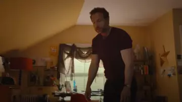 T-shirt Polo Ralph Lauren Logo porté par Jason Ross (Rafe Spall) comme on le voit dans Trying (S04E07)