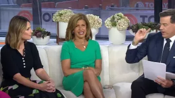 Polo de algodón Spencer White Label Spencer de Proenza Schouler usado por Savannah Guthrie como se ve en Today el 27 de junio de 2024