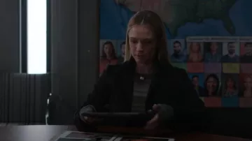 Blazer Rag & Bone Slade Ponte porté par Jennifer Jareau (A. J. Cook) tel qu’on le voit dans Esprits criminels (S17E04)