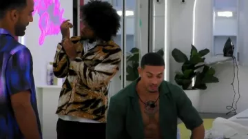 Sobrecamisa Topman Tiger usada por Kordell Beckham como se ve en Love Island (T06E14)