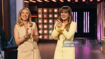 Vest of Scarlett Johansson on the Instagram account @only.scarlettjohansson