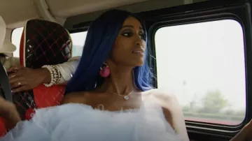 Van Cleef & Arpels 18K Yellow Gold Mother of Pearl Vintage Alhambra Pendant Necklace worn by Chanel Ayan as seen in The Real Housewives of Dubai (S02E05)