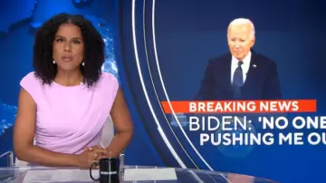 Badgley Mischka Twist Shoulder Drape Midi Dress portée par Adriana Diaz telle que vue dans CBS Evening News le 3 juillet 2024