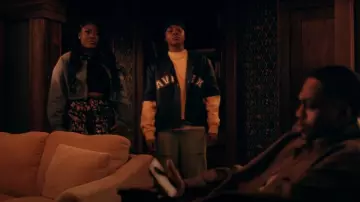 Maillot en cuir Nappa Avirex Game Day porté par Jake Taylor (Michael Epps) comme on le voit dans The Chi (S06E16)