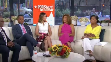 Mono con cuello halter de Julia Jordan usado por Hoda Kotb como se ve en Today el 11 de julio de 2024